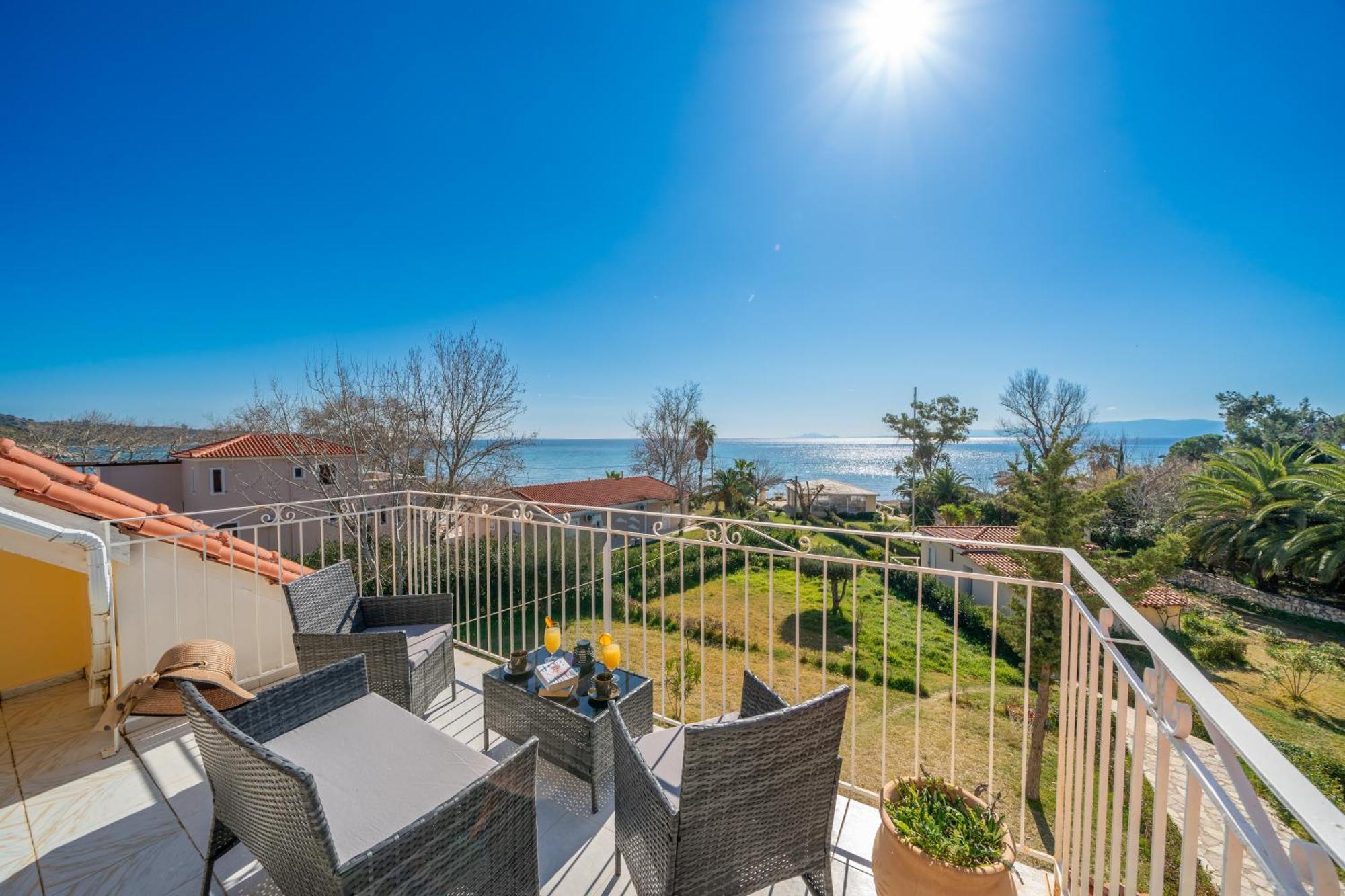 Southbank Seafront Apartments Кателиос Экстерьер фото