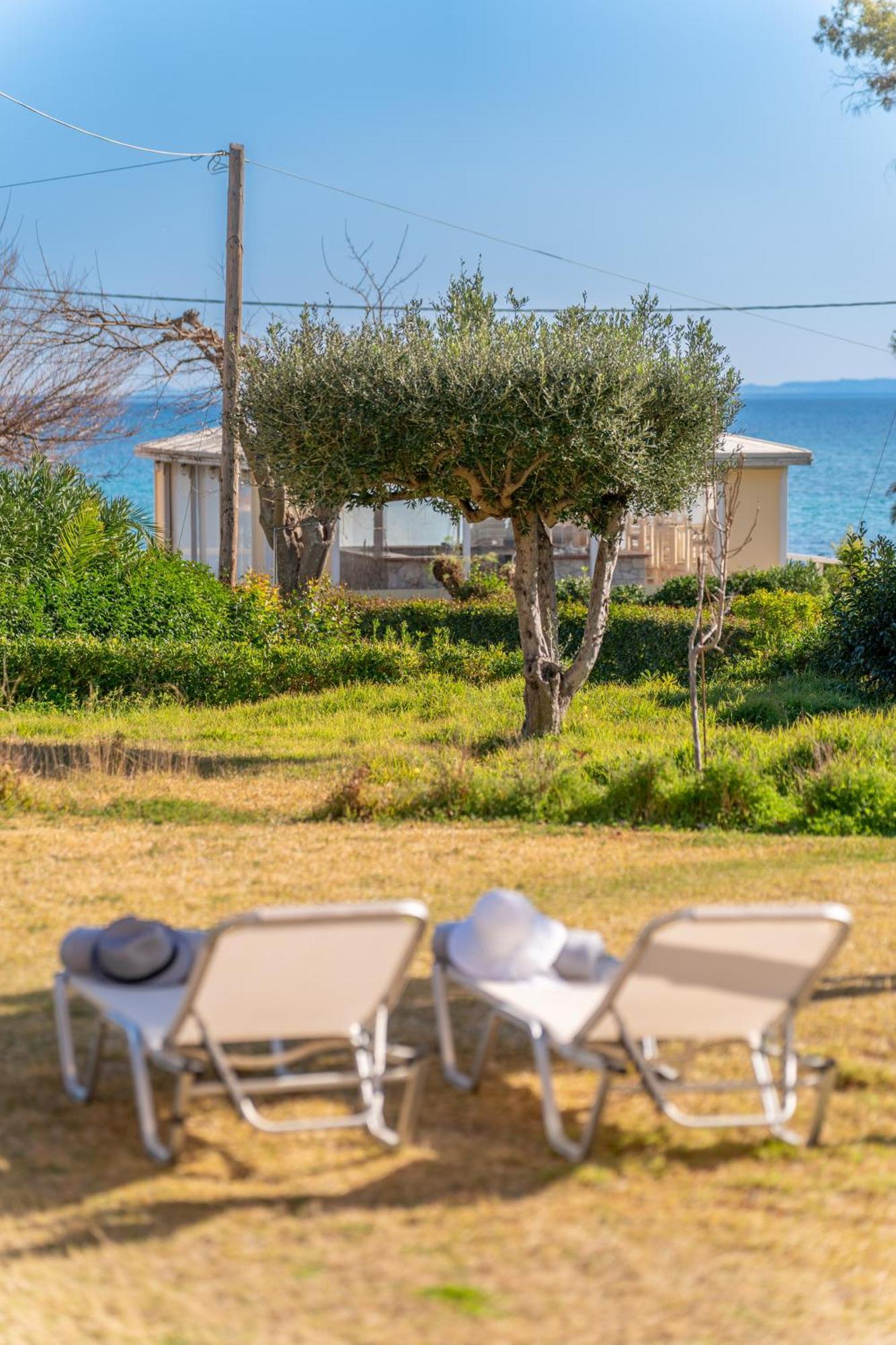Southbank Seafront Apartments Кателиос Экстерьер фото