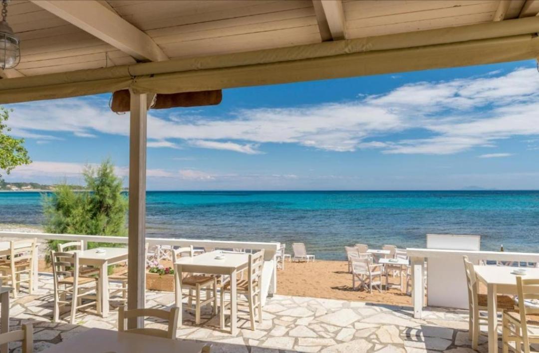Southbank Seafront Apartments Кателиос Экстерьер фото