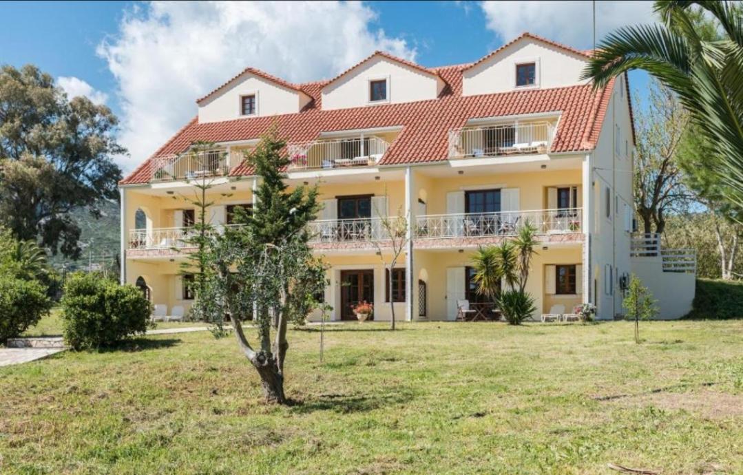 Southbank Seafront Apartments Кателиос Экстерьер фото