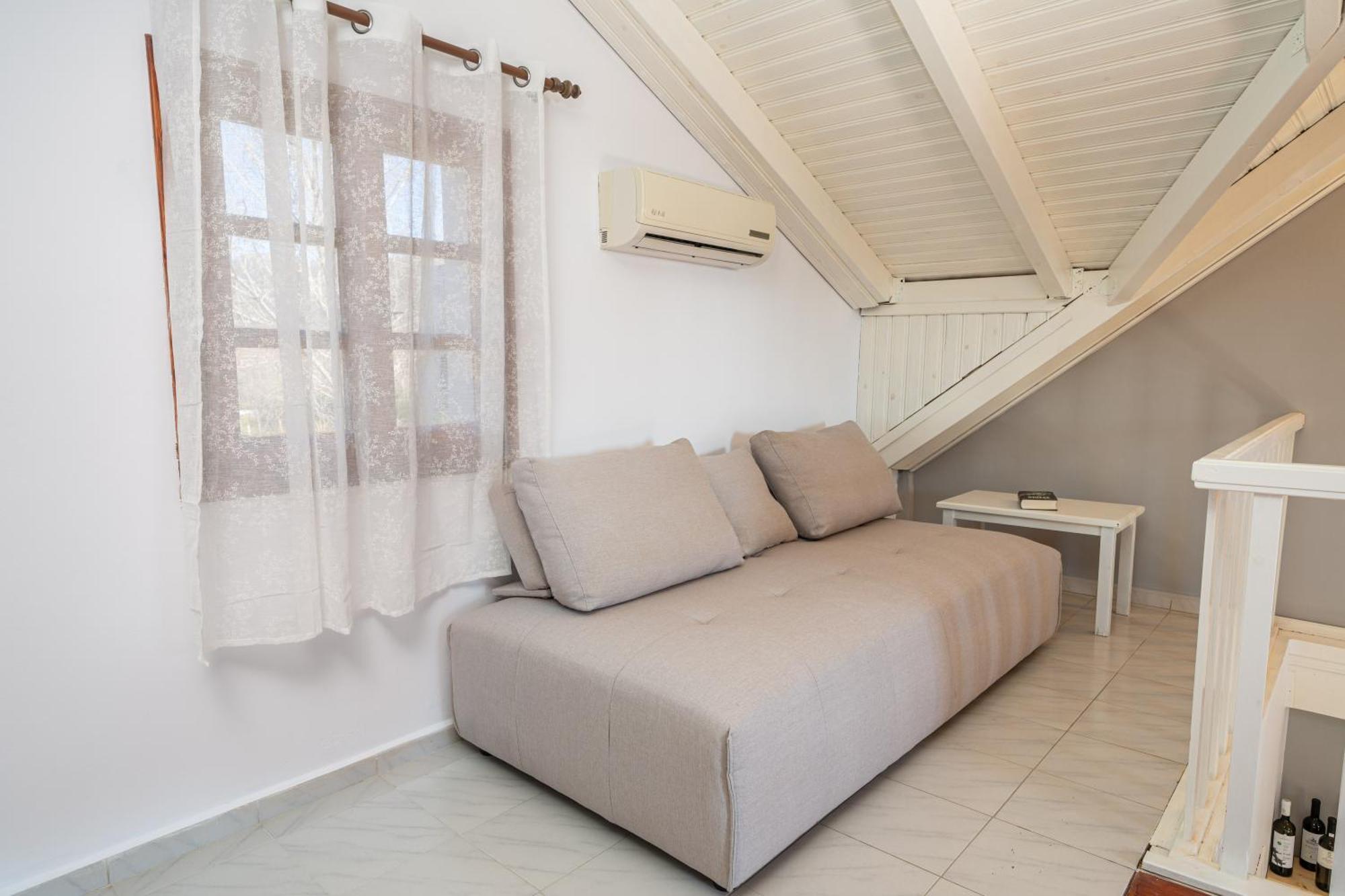Southbank Seafront Apartments Кателиос Экстерьер фото