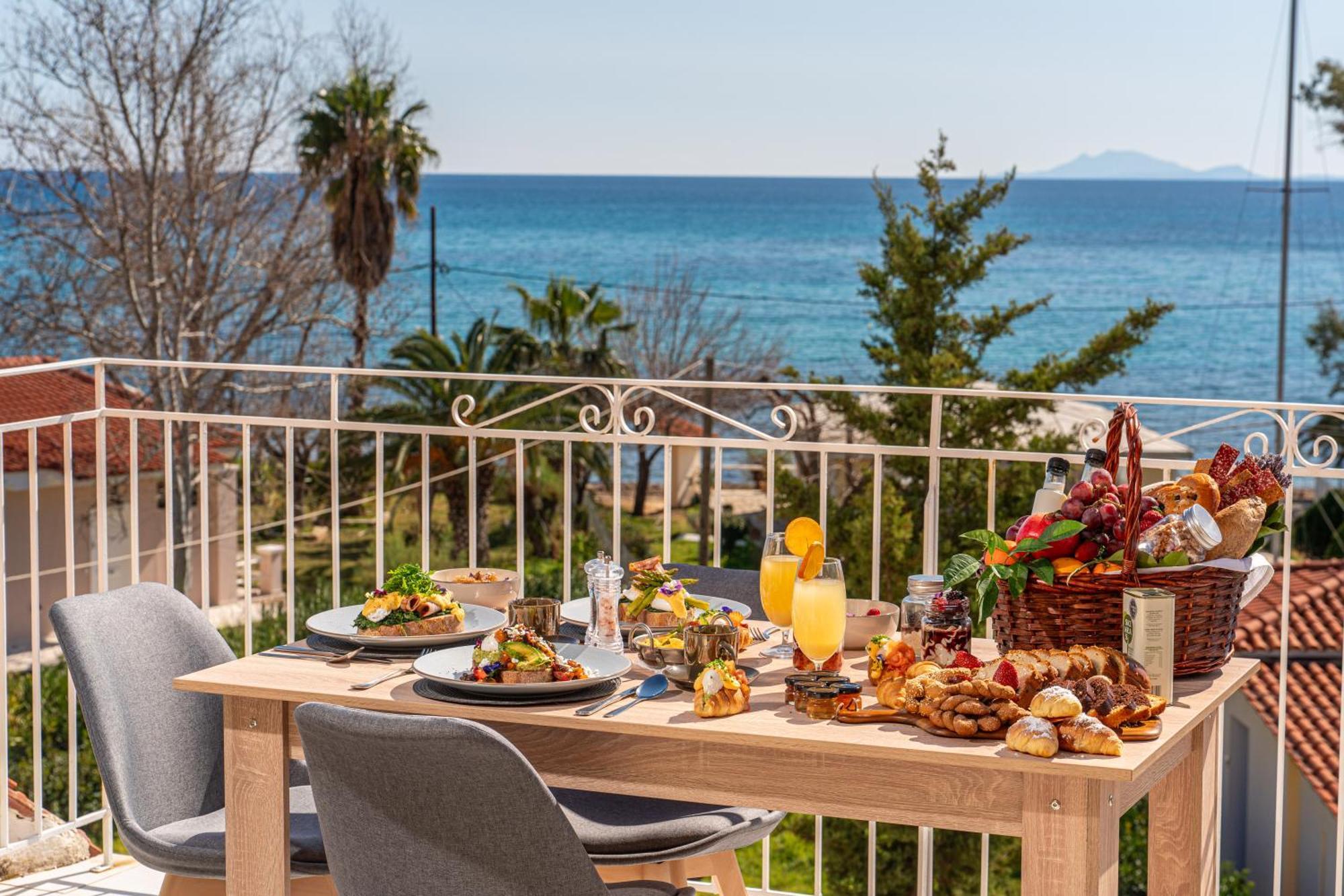 Southbank Seafront Apartments Кателиос Экстерьер фото