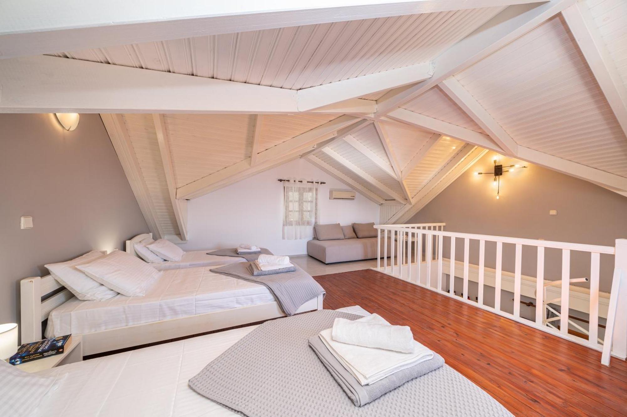 Southbank Seafront Apartments Кателиос Экстерьер фото