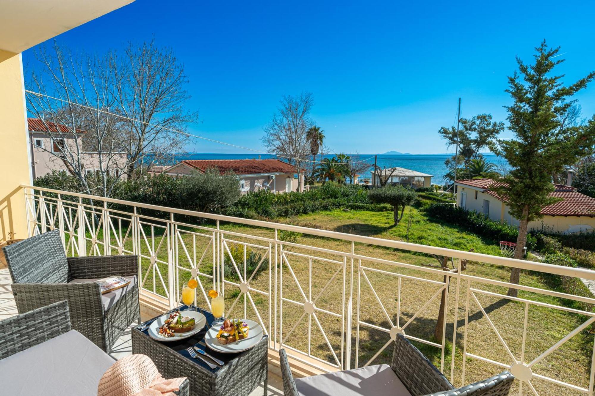 Southbank Seafront Apartments Кателиос Экстерьер фото