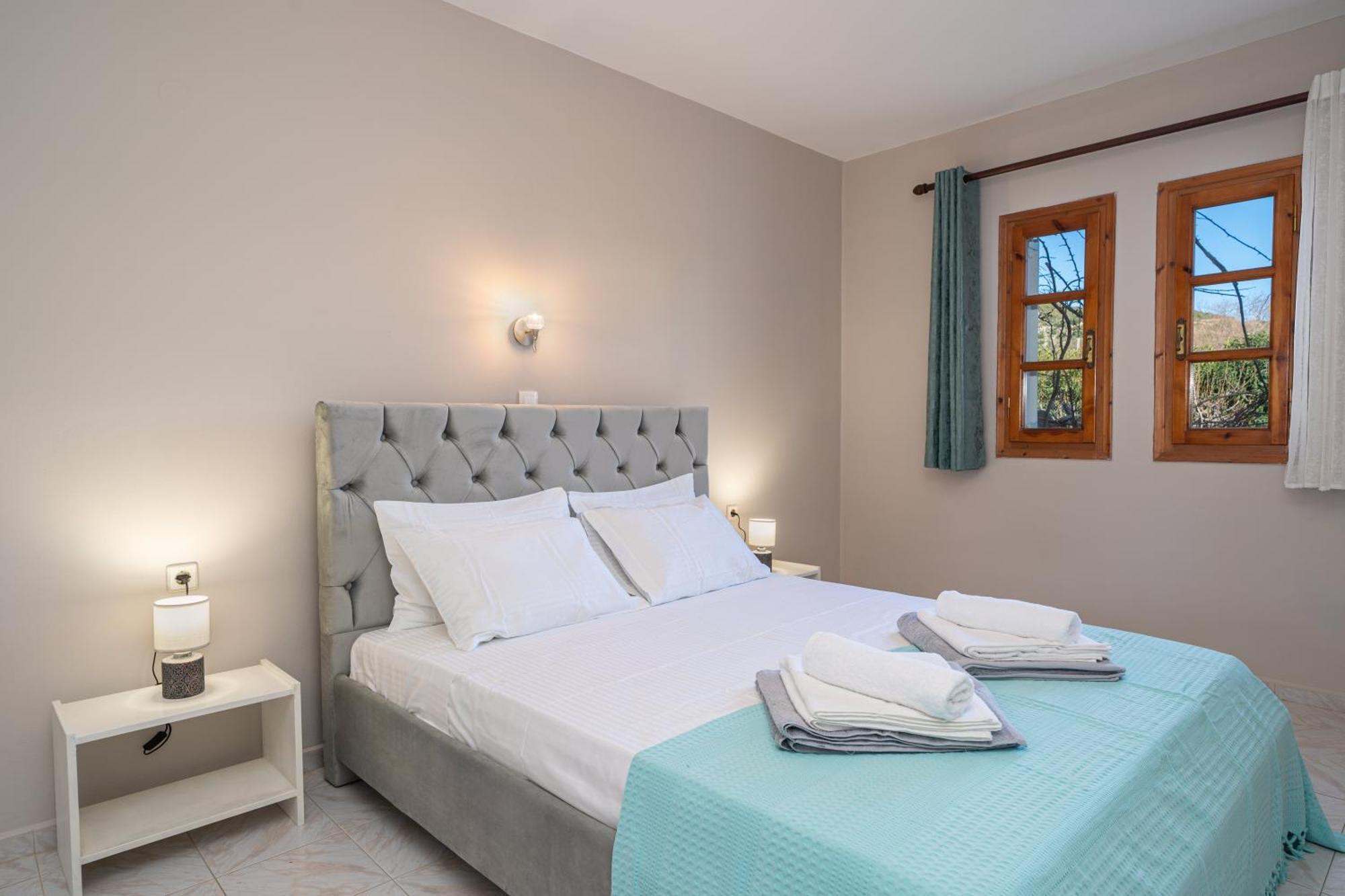 Southbank Seafront Apartments Кателиос Экстерьер фото