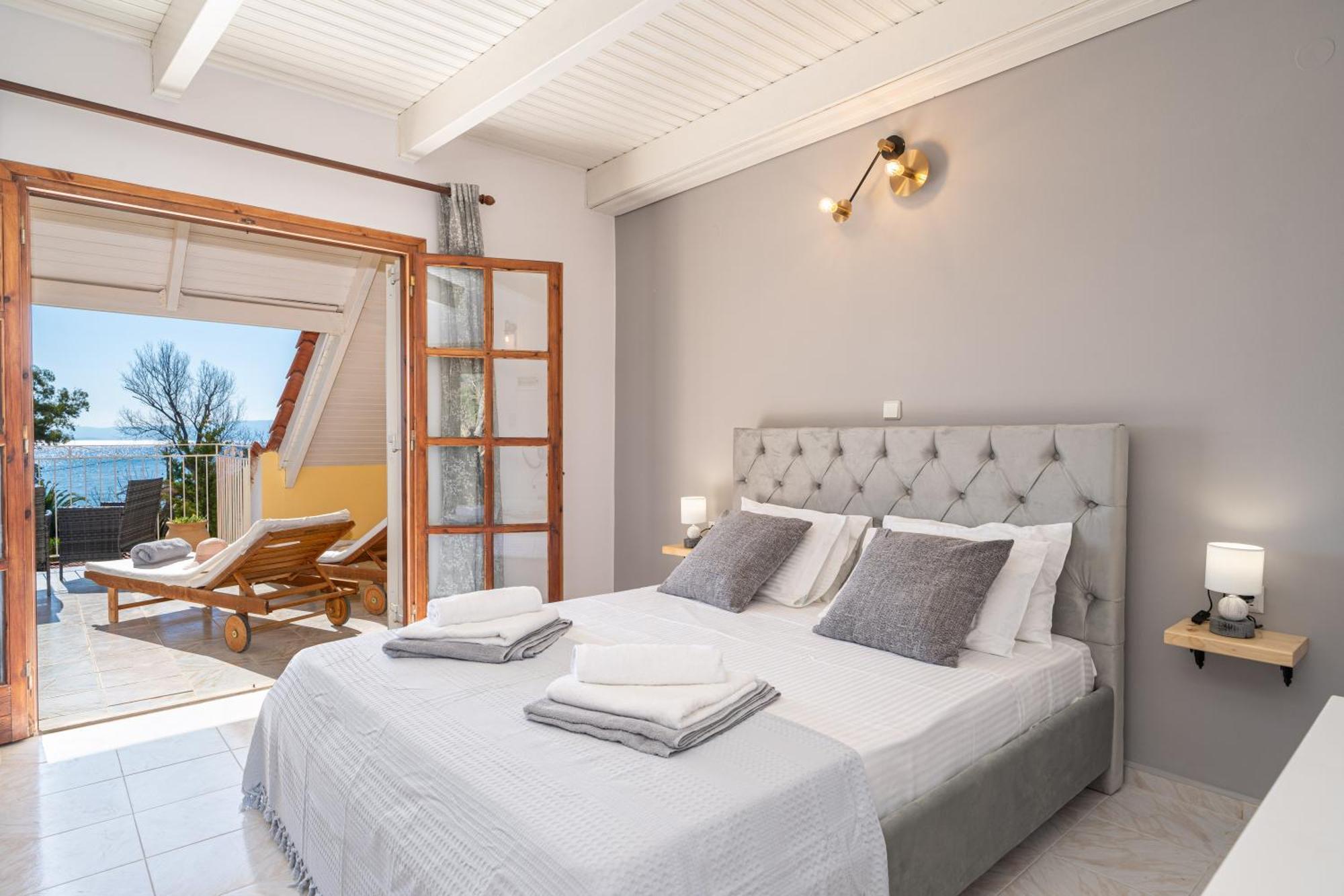 Southbank Seafront Apartments Кателиос Экстерьер фото